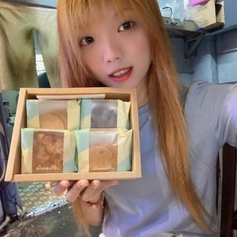 樂樂 - 禮盒業配