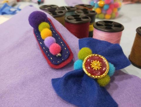 Olivia 斑馬老師 - 生活小玩意---可愛髮夾DIY創作(不織布) Olivia 斑馬老師 - 生活小玩意---可愛髮夾DIY創作(不織布)