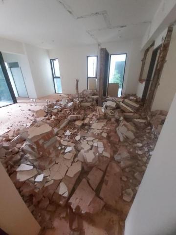 兩兄弟拆除工程 - 拆除室內隔間墻