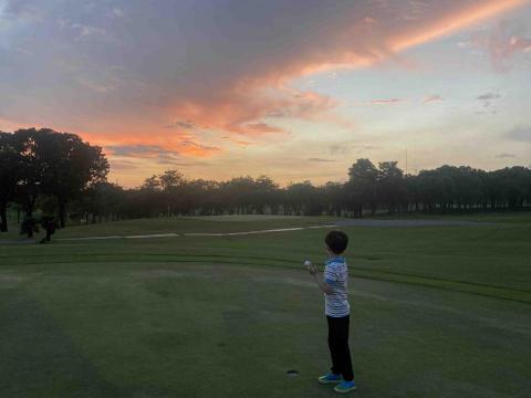 Jane’s cheerful golf - 
