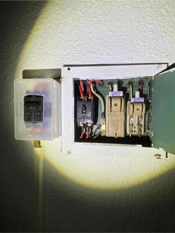 修起來水電工程行 - 老屋配電盤配置冷氣開關 修起來水電工程行 - 老屋配電盤配置冷氣開關