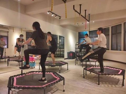 Billy教練 - 跳床有氧