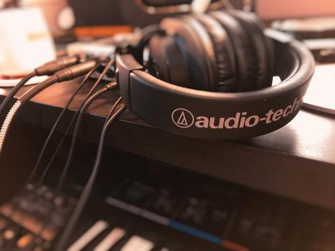 邁向專業的現代流行音樂課（編曲、歌唱、其他音樂製作教學） - 