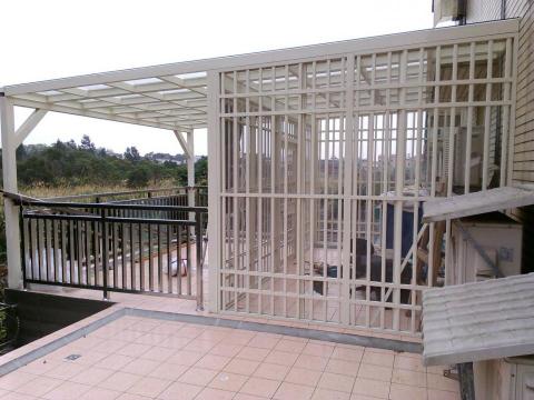 明富鋼鋁門窗設計工程/明富欣有限公司 - 陽台,大露臺 明富鋼鋁門窗設計工程/明富欣有限公司 - 陽台,大露臺