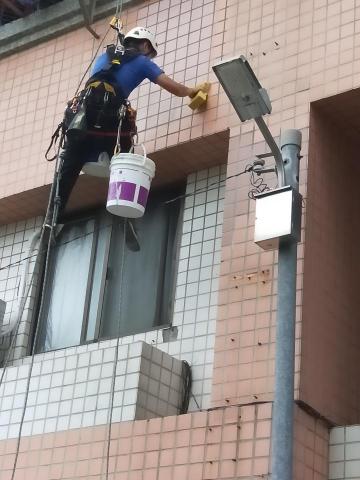 佑宬工程行 - 外牆磁磚修補