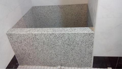 鄧明洲 - 浴缸抿石