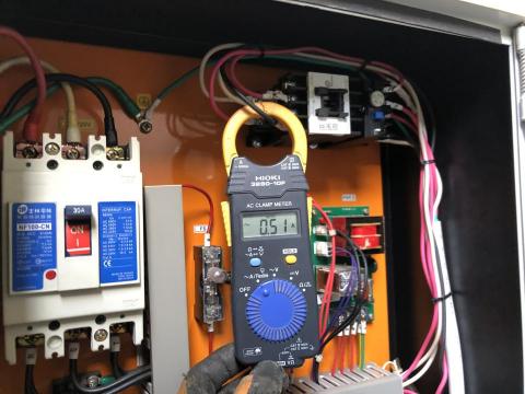 強尼水電 - 配電盤-
新設維護自動控制配電盤元件。使其機電運轉動作正常 強尼水電 - 配電盤-
新設維護自動控制配電盤元件。使其機電運轉動作正常