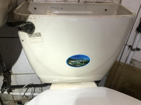 強尼水電 - 馬桶水箱漏水,全程使用原廠材料,耐用度最好,客戶好安心 強尼水電 - 馬桶水箱漏水,全程使用原廠材料,耐用度最好,客戶好安心