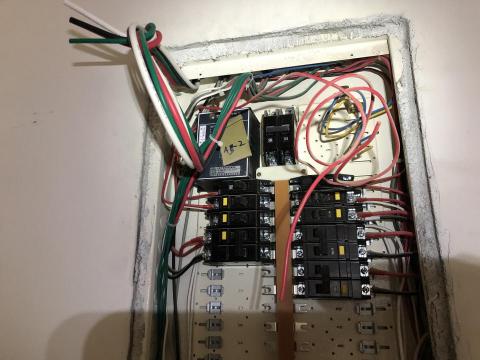 強尼水電 - 配電盤-
居家配電盤查修、安裝、新設。
發現問題,找尋原因,判斷狀況,提出解決方案。
問題解決,居家用電安全,客戶放心 強尼水電 - 配電盤-
居家配電盤查修、安裝、新設。
發現問題,找尋原因,判斷狀況,提出解決方案。
問題解決,居家用電安全,客戶放心