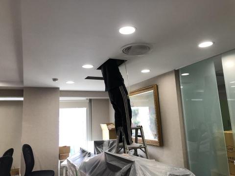 強尼水電 - 冷氣清潔-
吊隱式冷氣拆洗及機器排水疏通,解決因髒污的冷房效果不佳、電費增加或更糟的漏水。解決問題,客戶安心 強尼水電 - 冷氣清潔-
吊隱式冷氣拆洗及機器排水疏通,解決因髒污的冷房效果不佳、電費增加或更糟的漏水。解決問題,客戶安心