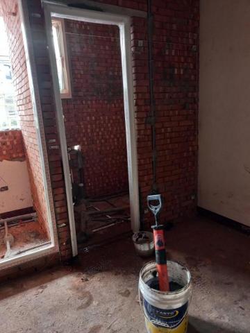 劉育東 - 改套房立塑鋼框