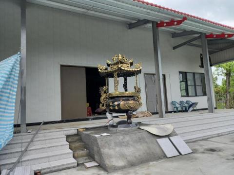 劉育東 - 草屯山上裝廟門