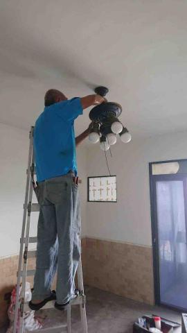 小林水電 - 燈具拆除作業! 小林水電 - 燈具拆除作業!