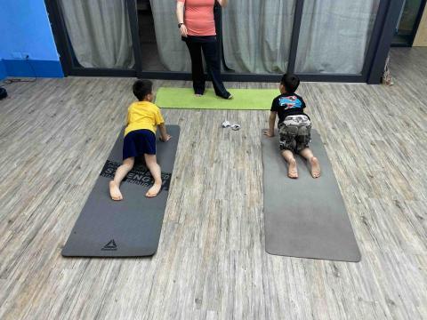 提供兒童瑜珈師資培訓服務的專家Family Tree