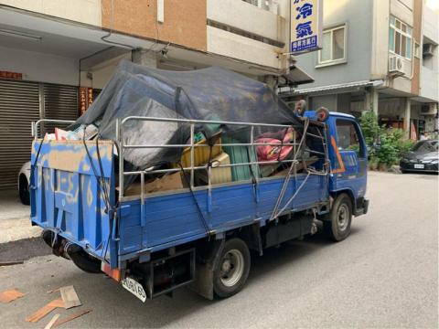 小林拆除清運服務 - 家庭垃圾清運一車8000元 小林拆除清運服務 - 家庭垃圾清運一車8000元
