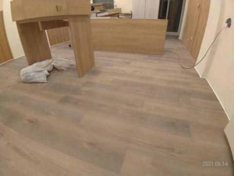 [尚品窗簾]石塑地板一坪$2100含工 - 