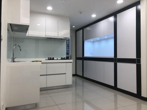 木質感系統櫃規劃 - 餐櫃