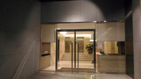 芸匠設計 - 公設-大樓大門 芸匠設計 - 公設-大樓大門