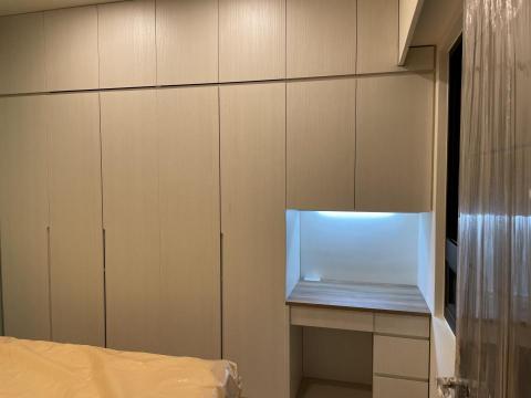 木質感系統櫃規劃 - 衣櫃&化妝桌