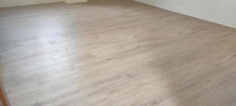 [尚品窗簾]石塑地板一坪$2100含工 - 