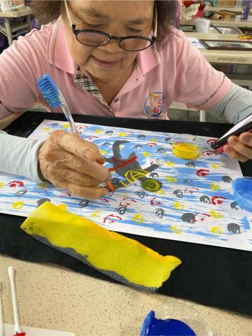 Kelsey/凱西老師 - 樂齡藝術教學