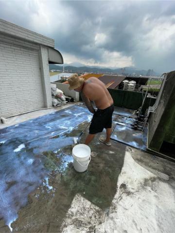 防水小偉 - 上負離子底漆