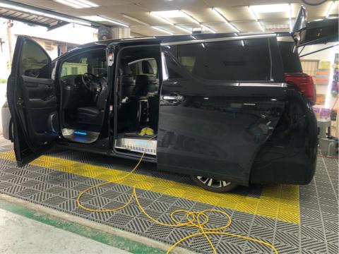 創翊汽車 - 
 創翊汽車 -