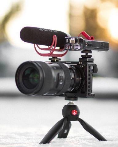 AICS影像設計 - 動態攝影
活動攝影紀錄
商業影片拍攝
YOUTUBER拍攝