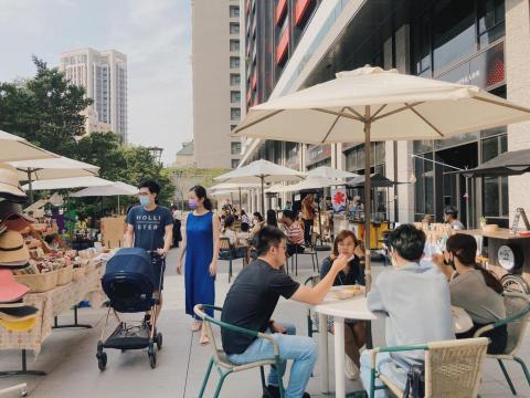 飛長創意整合行銷有限公司 - 2020美術皇居常態性市集