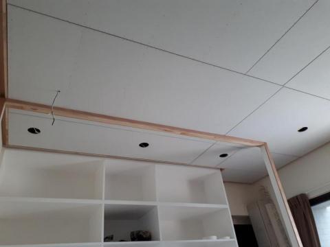 彭建龍 - 崁燈放樣及開孔