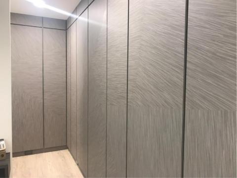 樹&middot;設計工作所 - 低調拼接木紋效果