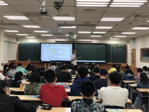 黃鴻(專業高中化學) - 