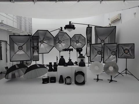 Daniel PO 時尚人像 - 您有預算 我有軍火 Daniel PO 時尚人像 - 您有預算 我有軍火