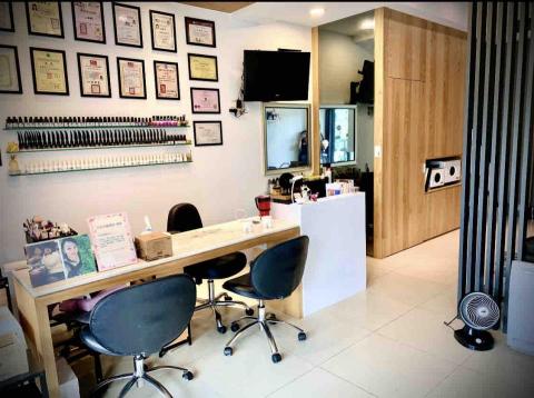 提供voca瞬熱服務的專家由朵美學館