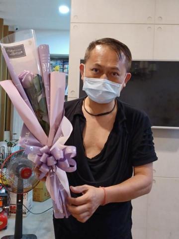 圓仔花意識拼貼劇坊 - 生活藝術美學，花藝及創意包裝課程—合作單位『皇品藝術花坊』專業花藝設計師