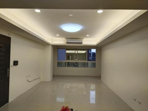 精宅美油漆工程公司 - 樹林金門街壁紙拆除後批土打磨上乳膠漆