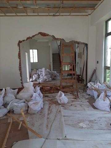 小鑫專業拆除 - 紅磚牆面拆除