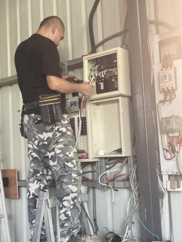 明皓水電維修 - 9/20配線及整理動力盤 明皓水電維修 - 9/20配線及整理動力盤