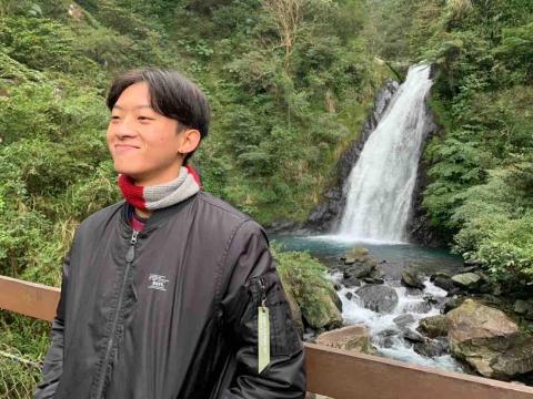 提供材料化學服務的專家施暐宸