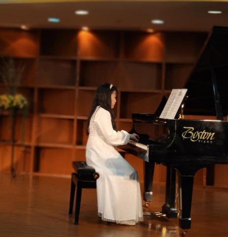 劉老師鋼琴工作室（也可到府教學） - 