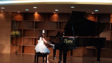 劉老師鋼琴工作室（也可到府教學） - 