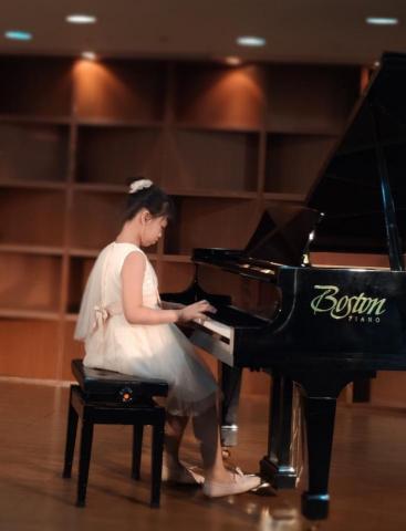 劉老師鋼琴工作室（也可到府教學） - 