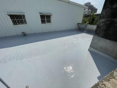 林先生 - 屋頂地坪防水