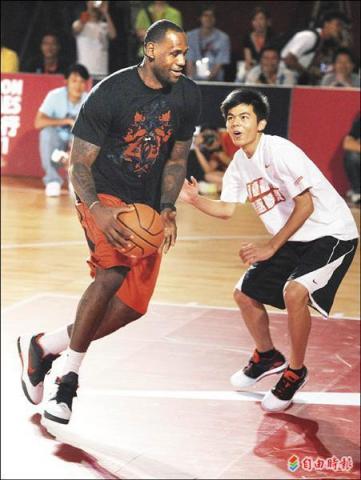 籃球訓練與分析 - 2011參與Nike詹姆斯籃球營