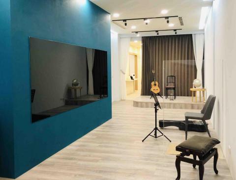 加一吉他 朱致澔 - 新教室 加一吉他 朱致澔 - 新教室