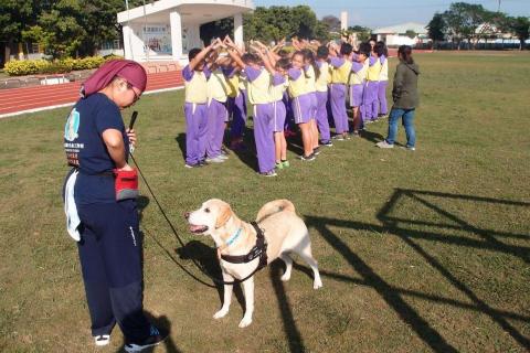 毛朋友生命工作室 - 草湖國小生命教育宣導