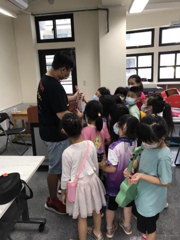 享樂音樂工作室 - 國小社團 享樂音樂工作室 - 國小社團