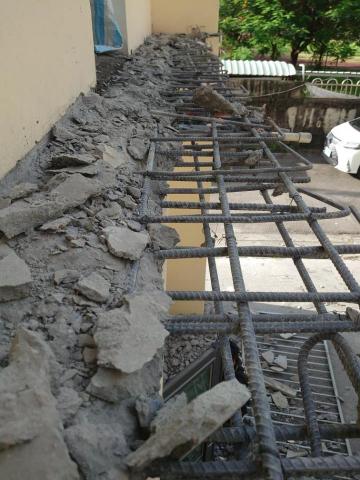 阿官團隊 - 陽臺打除  待闊建