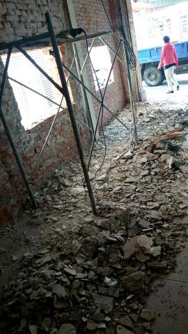 阿官團隊 - 一樓店面內部拉皮  待泥作入場