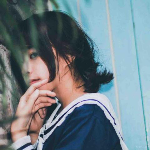 提供ppt製作方法服務的專家余詩曼